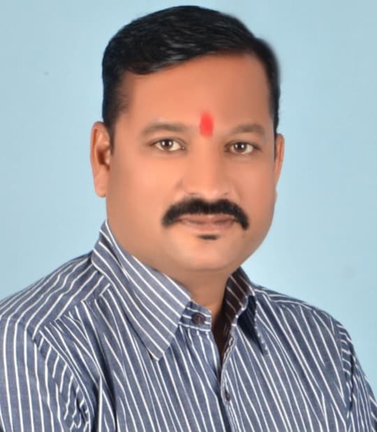 जिला शिक्षा अधिकारी की मनमानी: केंद्राध्यक्ष नियुक्ति में वरिष्ठों की अनदेखी, चापलूसी करने वालों को मिली प्राथमिकता