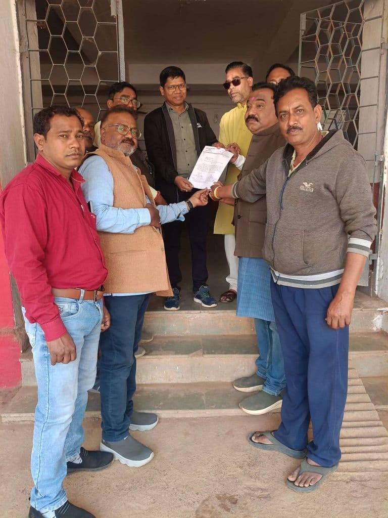 गणतंत्र दिवस आयोजन में नगर पंचायत अध्यक्ष की उपेक्षा, शहीद नगरी छुईखदान में रोष